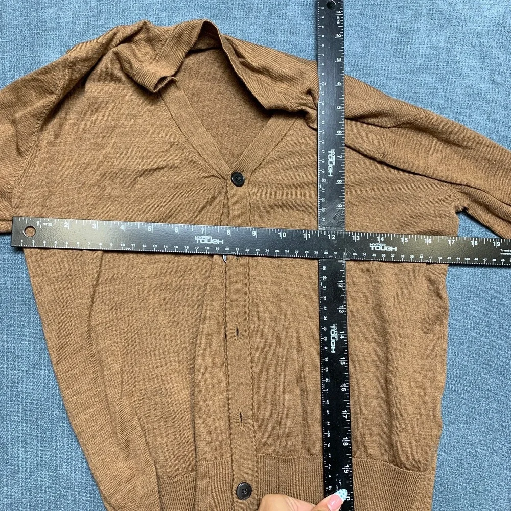 Uniqlo Cardigan Sweater Mens XS Brown Long Sleeve Knitted V-Neck Button Front